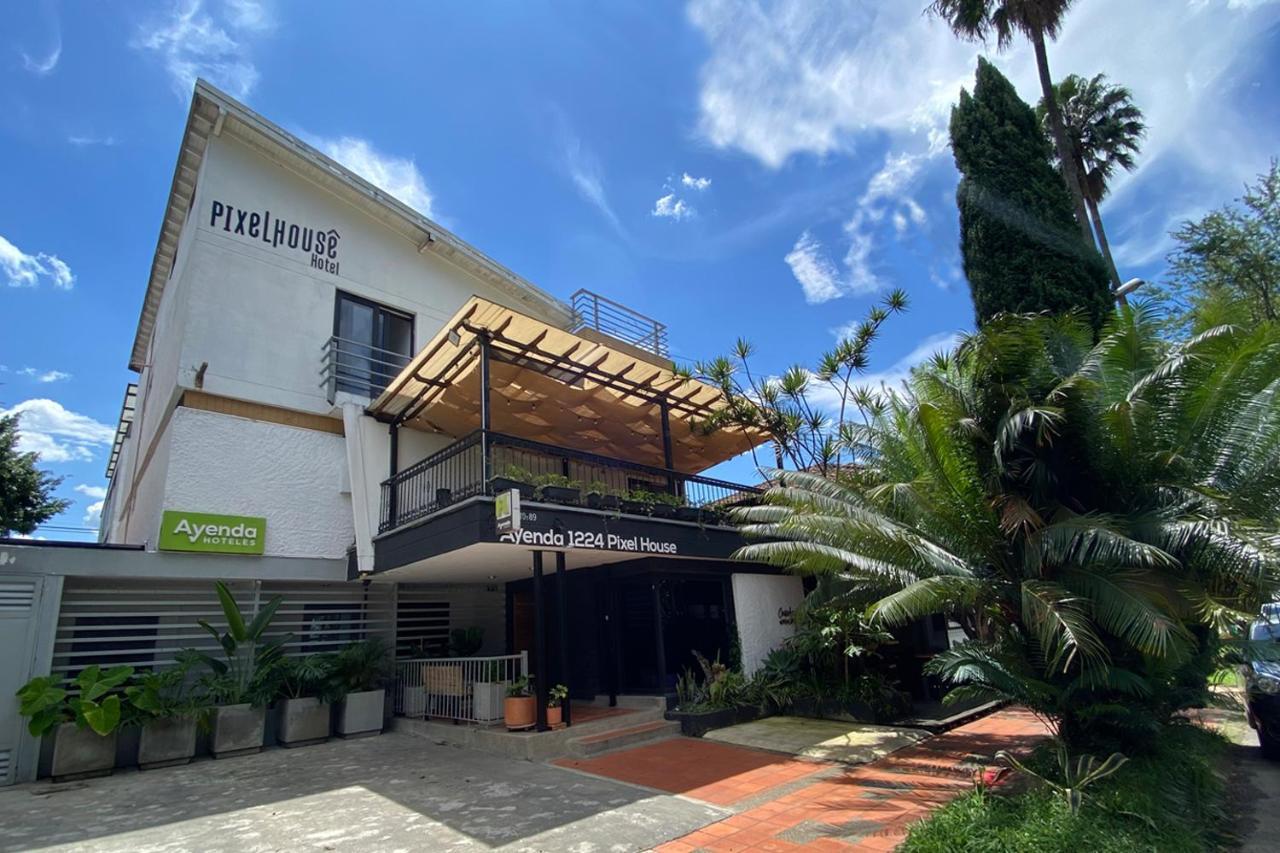 Ayenda 1224 Pixel House (Adults Only) Hotel เมเดยิน ภายนอก รูปภาพ