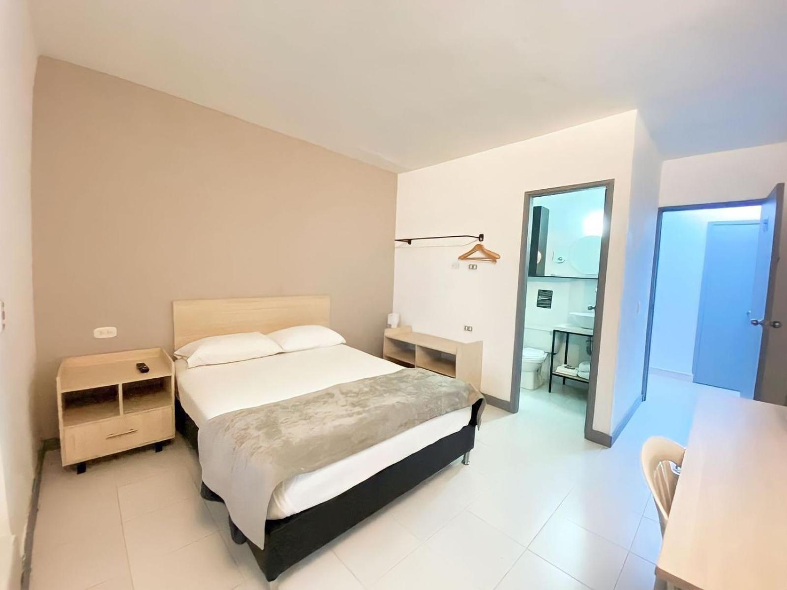 Ayenda 1224 Pixel House (Adults Only) Hotel เมเดยิน ภายนอก รูปภาพ