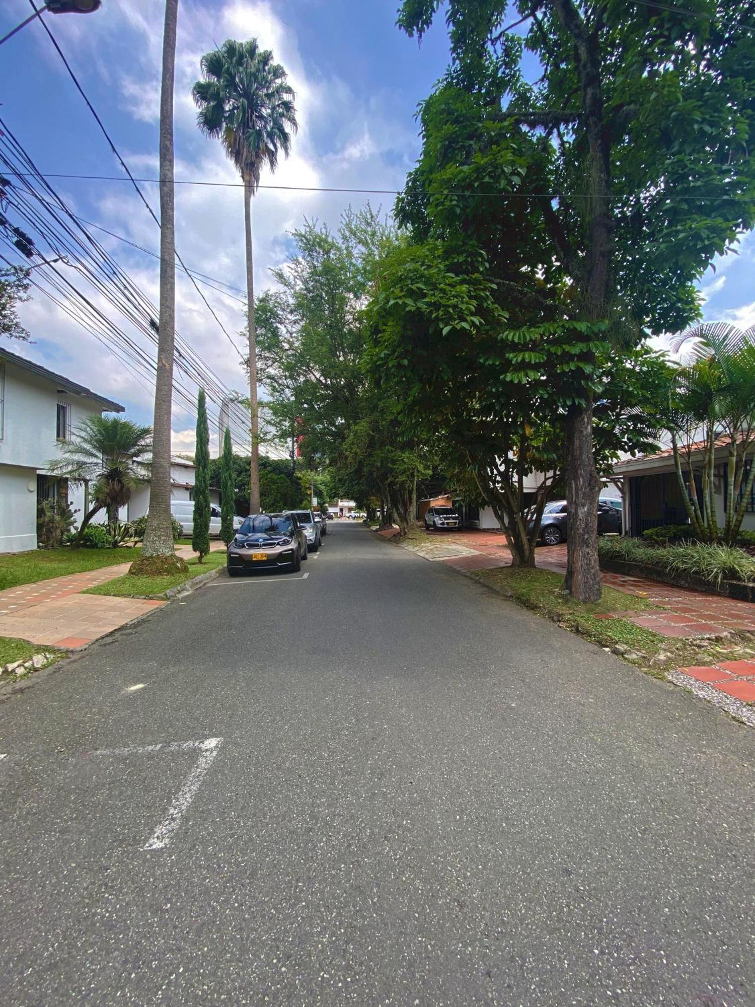Ayenda 1224 Pixel House (Adults Only) Hotel เมเดยิน ภายนอก รูปภาพ