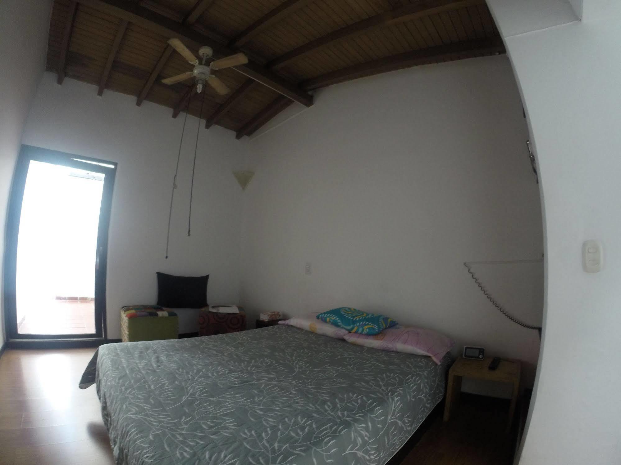 Ayenda 1224 Pixel House (Adults Only) Hotel เมเดยิน ภายนอก รูปภาพ