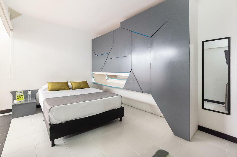 Ayenda 1224 Pixel House (Adults Only) Hotel เมเดยิน ภายนอก รูปภาพ