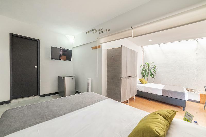 Ayenda 1224 Pixel House (Adults Only) Hotel เมเดยิน ภายนอก รูปภาพ
